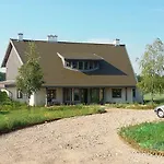 Bed & Breakfast Chamedafne W Puszczy Kampinoskiej Brochów