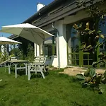 Bed & Breakfast Chamedafne W Puszczy Kampinoskiej 4*