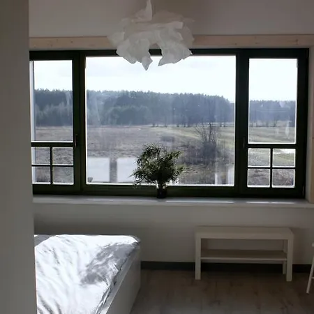 Chamedafne W Puszczy Kampinoskiej Frühstückspension