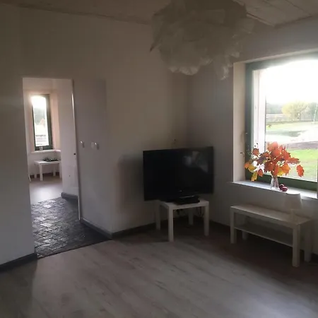 Chamedafne W Puszczy Kampinoskiej Frühstückspension 4*