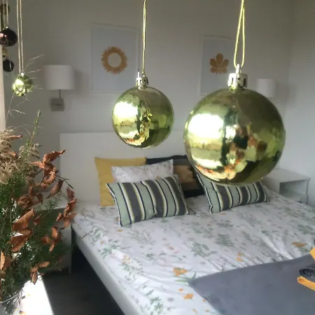 Frühstückspension Chamedafne W Puszczy Kampinoskiej Brochów