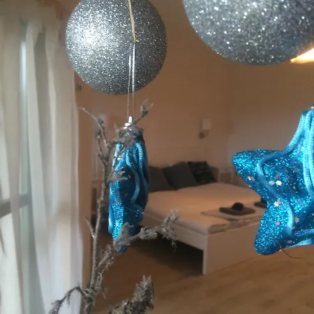 Chamedafne W Puszczy Kampinoskiej Frühstückspension Brochów